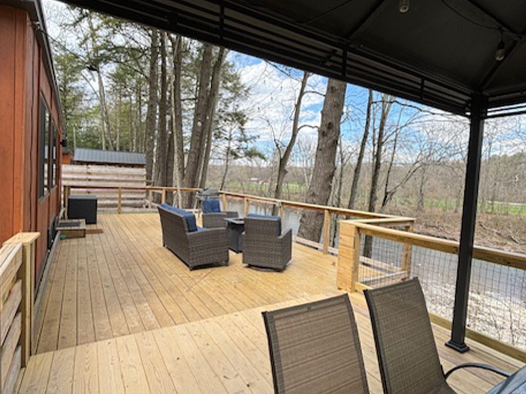 Beautiful Creekside Deck